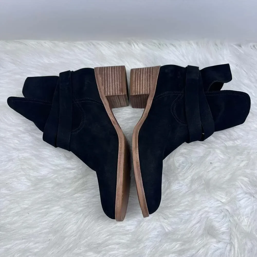 UGG ELORA‎ Black Suede Ankle Boot